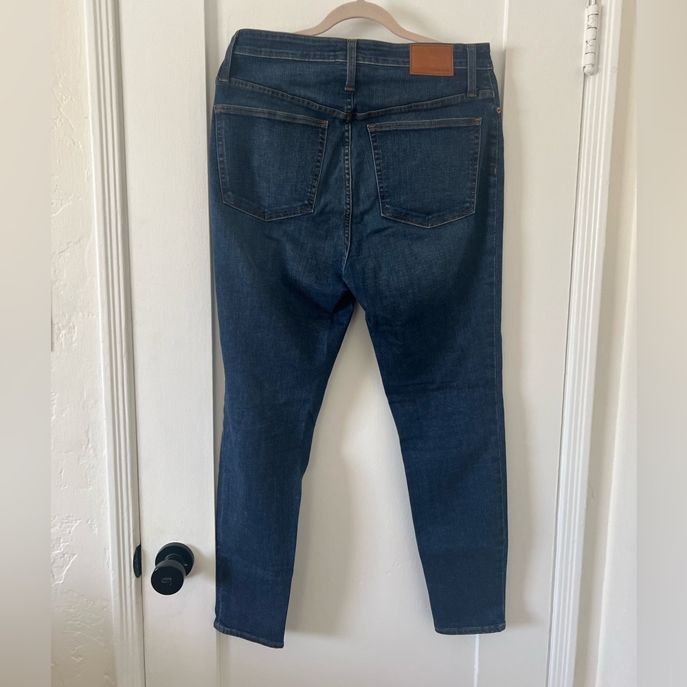 J crew woman blue jeans gently used size 32